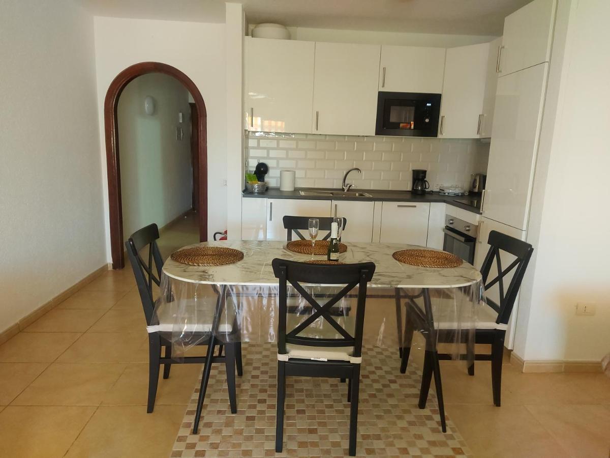Under The Lime, Beautiful Apartment Los Cristianos Лос Кристианос Екстериор снимка